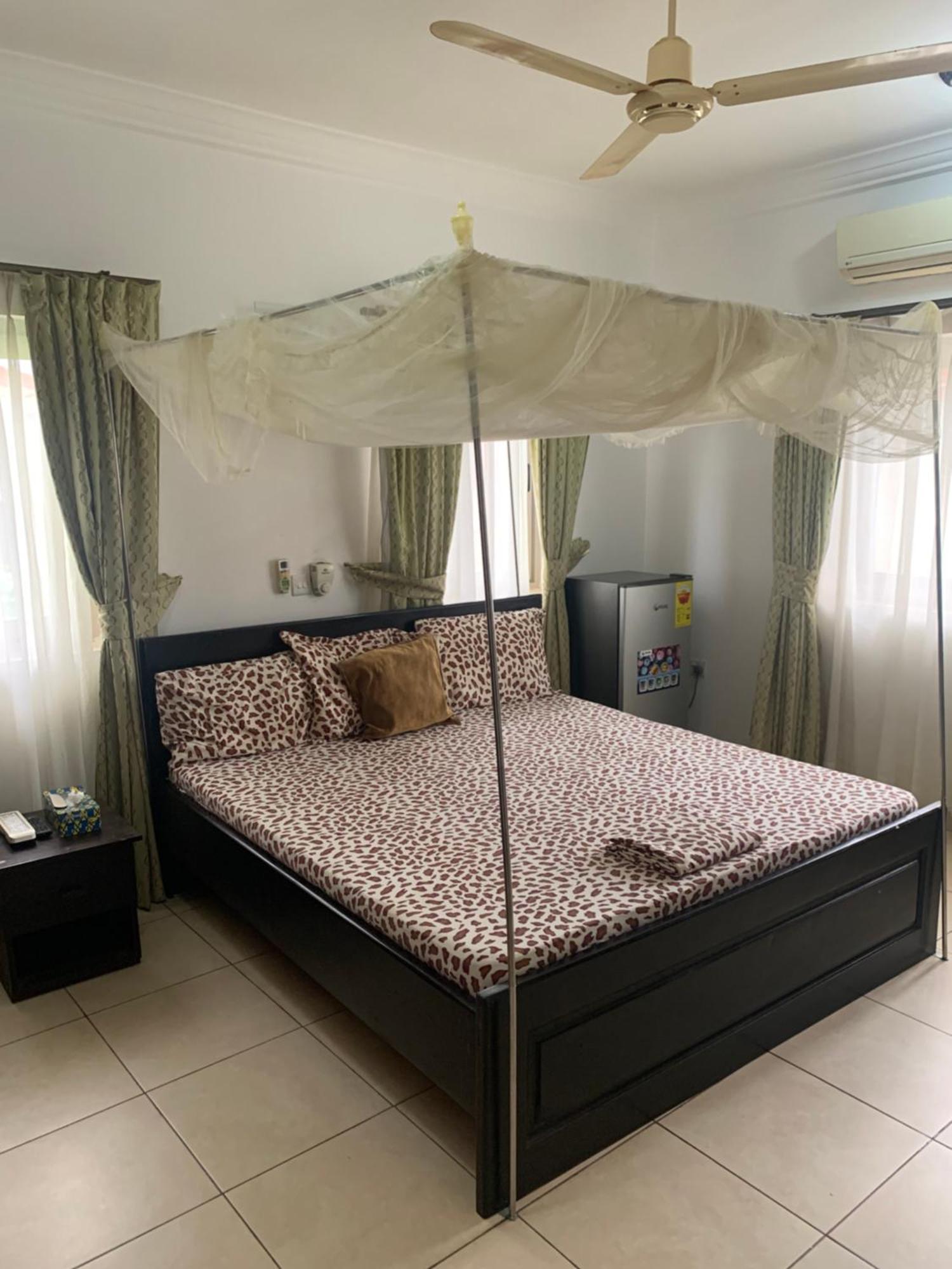 Sandpark Place, West Hills Accra Exterior photo