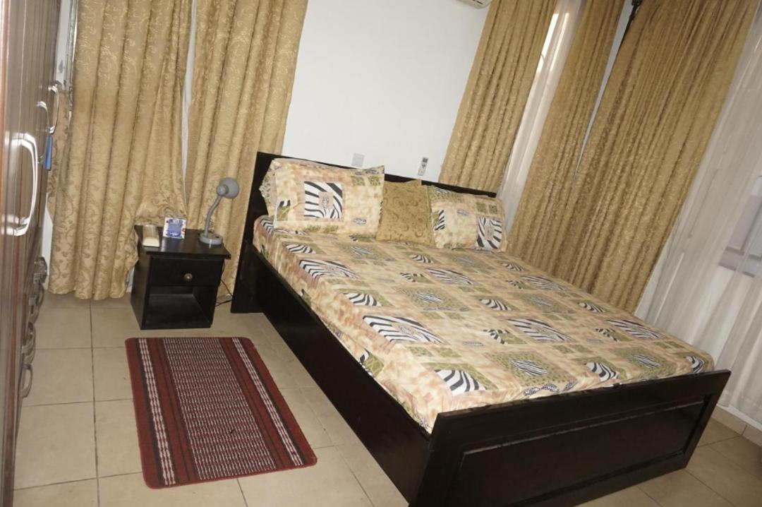 Sandpark Place, West Hills Accra Exterior photo