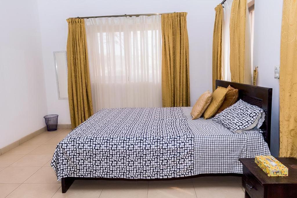 Sandpark Place, West Hills Accra Exterior photo