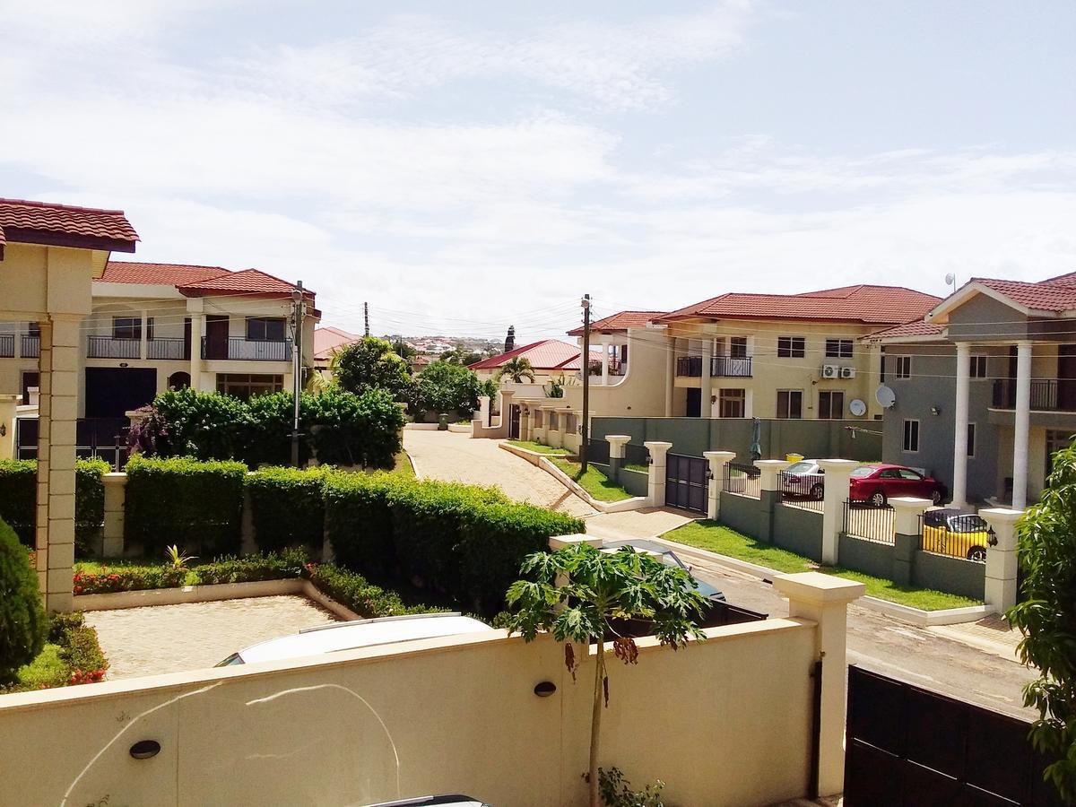 Sandpark Place, West Hills Accra Exterior photo