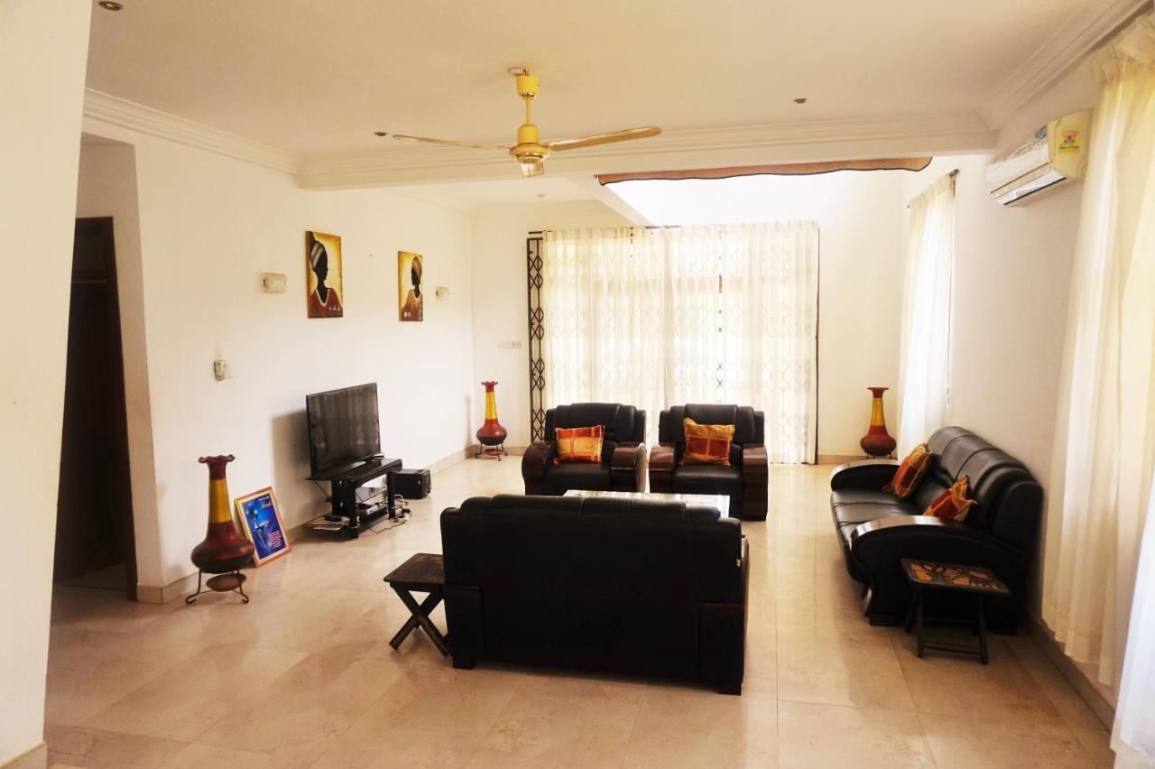 Sandpark Place, West Hills Accra Exterior photo