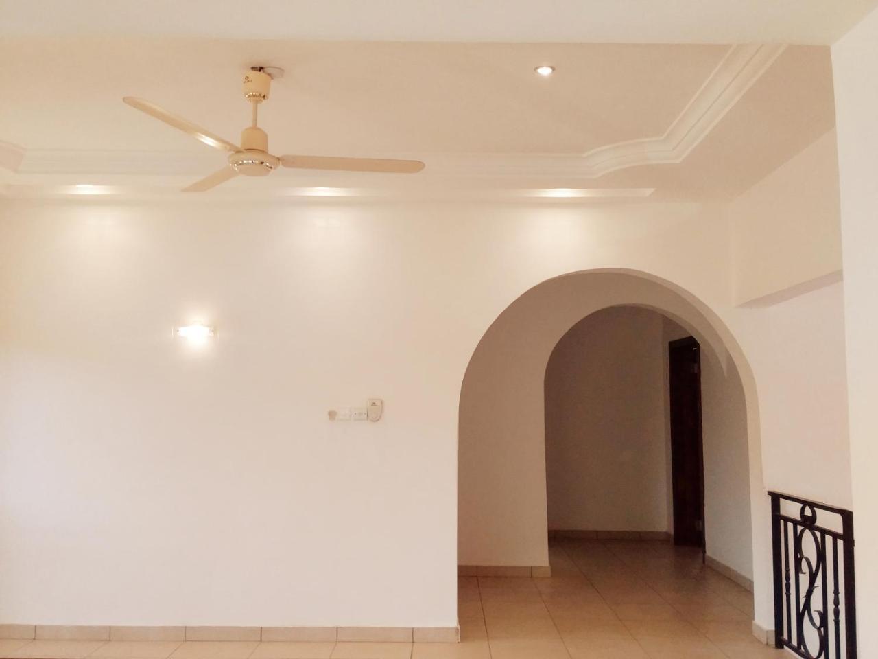 Sandpark Place, West Hills Accra Exterior photo